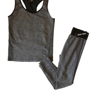 Women/Junior Tank Top & Leggings Size Small!